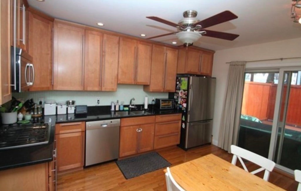 257 E St #1, Boston, MA, 257 E St #1, Boston, MA Photo #3