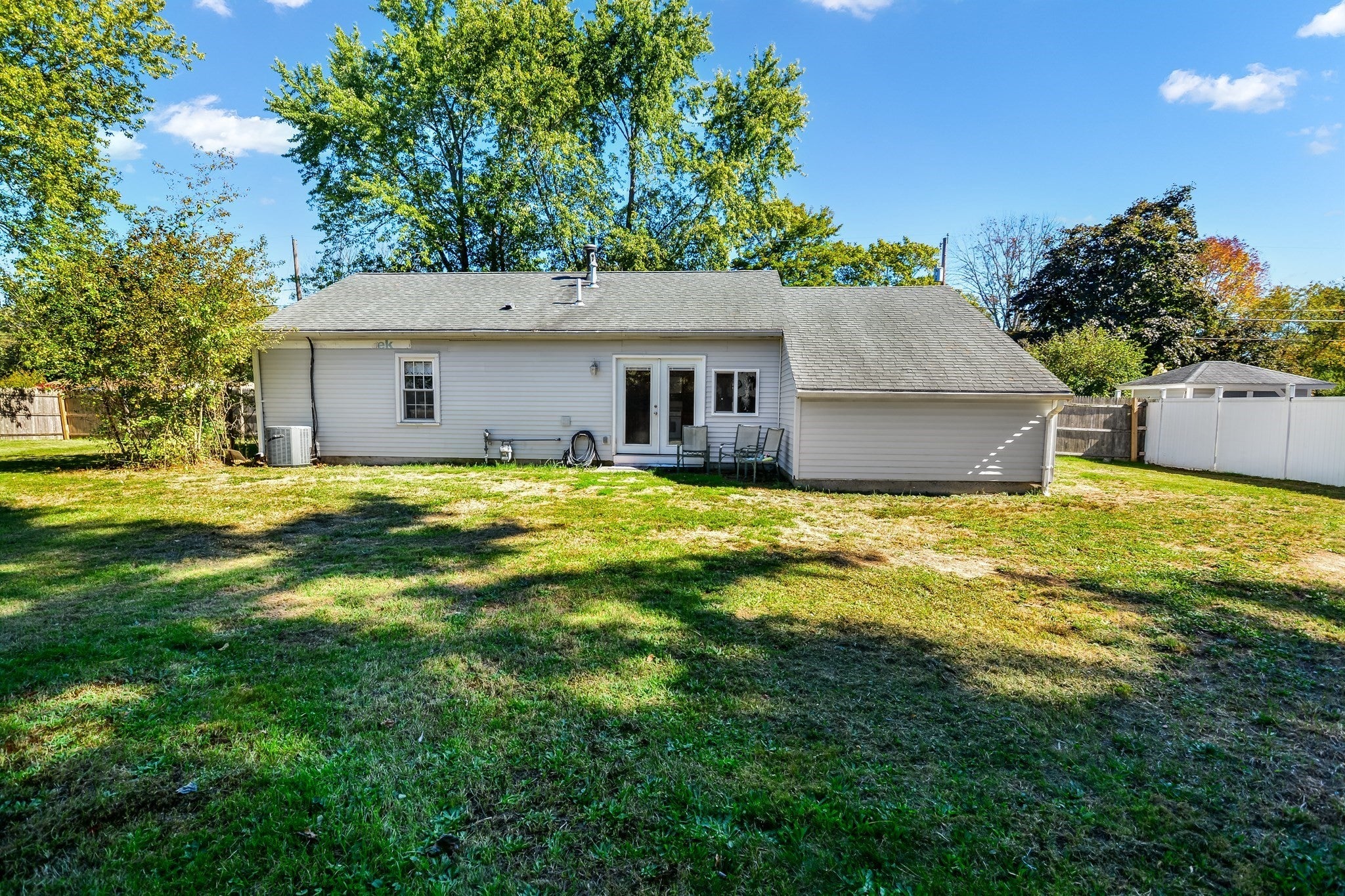 28 Hogg Memorial Dr, Whitman, MA Photo #22