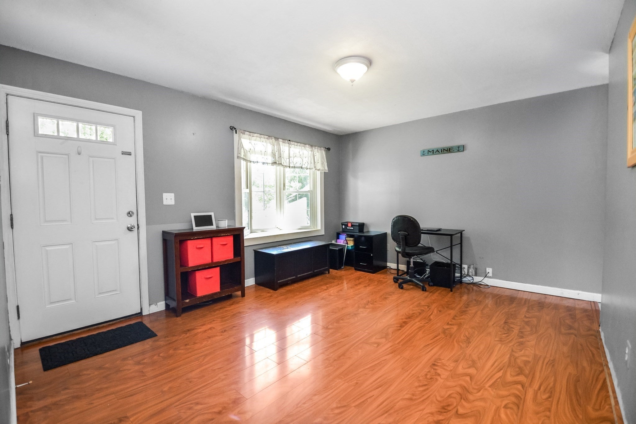 28 Hogg Memorial Dr, Whitman, MA Photo #5