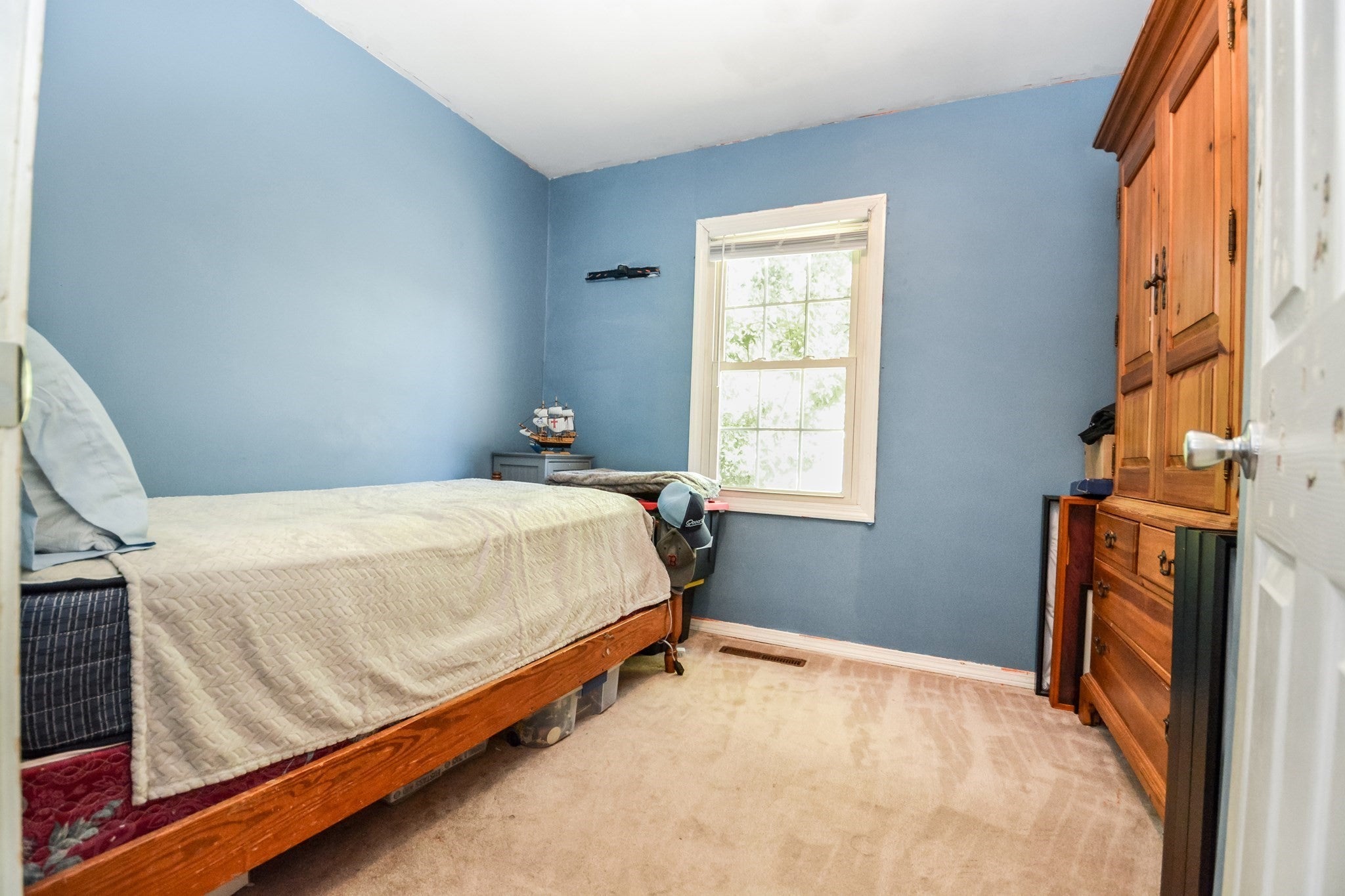 28 Hogg Memorial Dr, Whitman, MA Photo #16