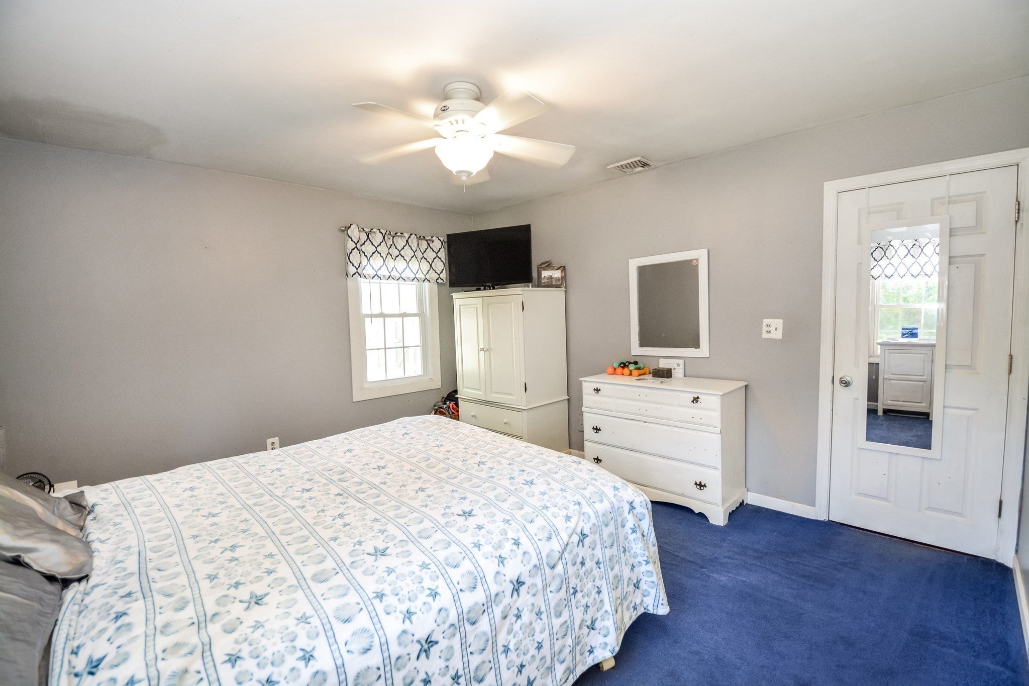 28 Hogg Memorial Dr, Whitman, MA Photo #15