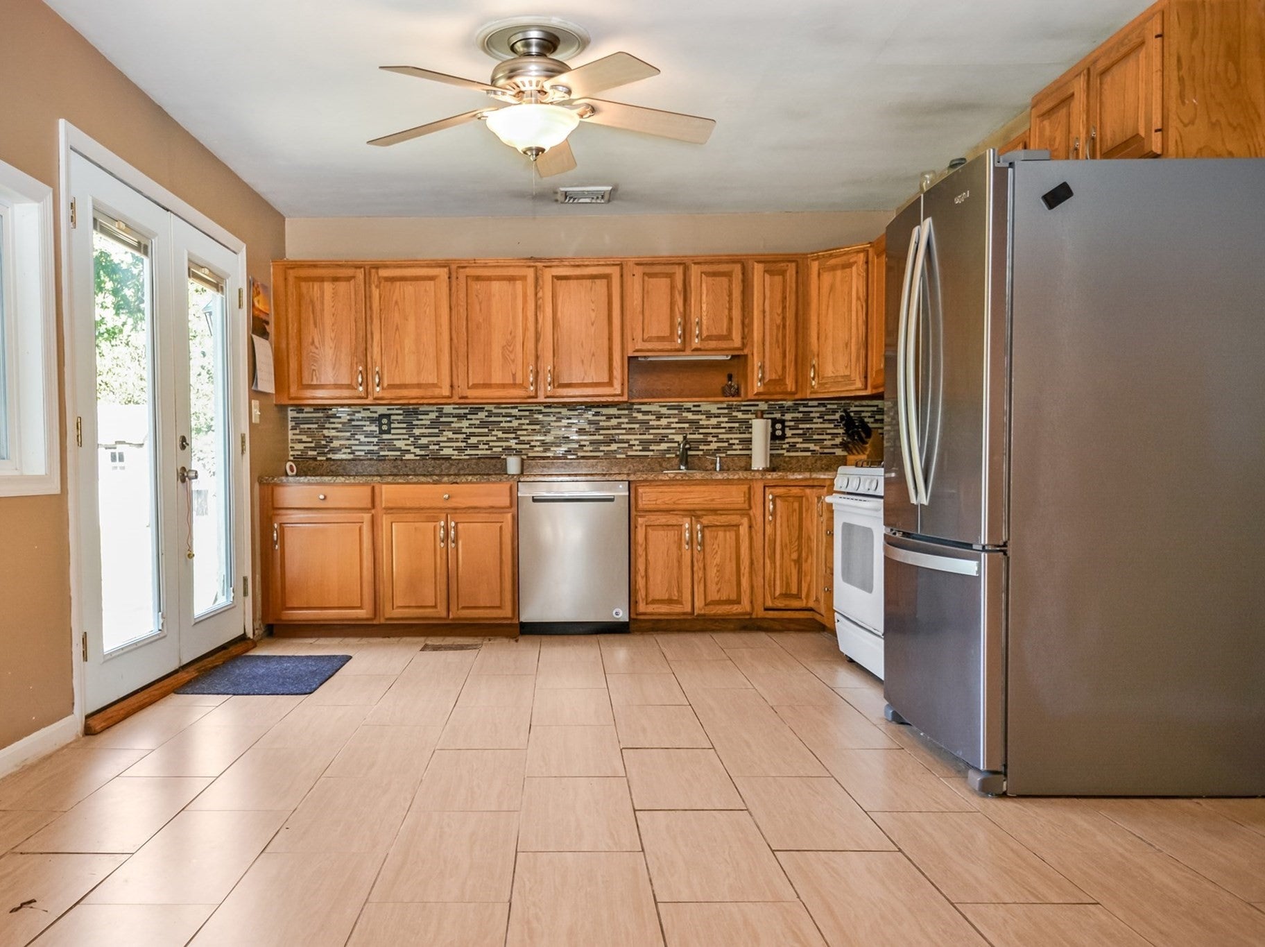 28 Hogg Memorial Dr, Whitman, MA Photo #7