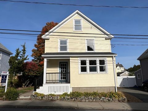 21 Brownville Ave Ipswich MA 01938