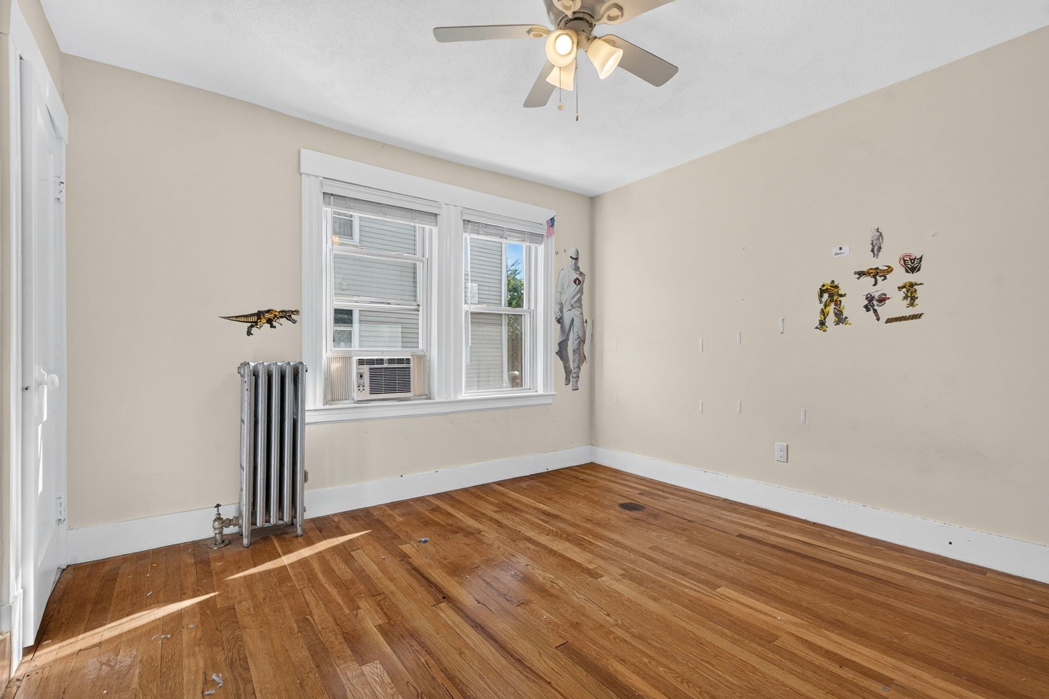 218-220 Walden St