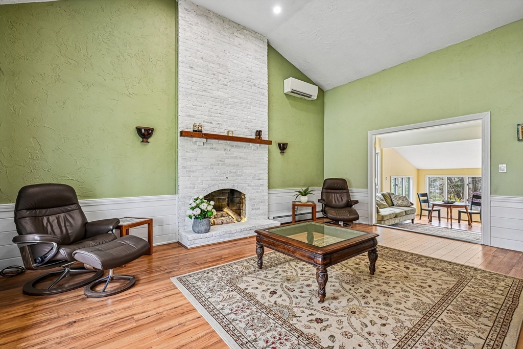 10 Wildwood Rd