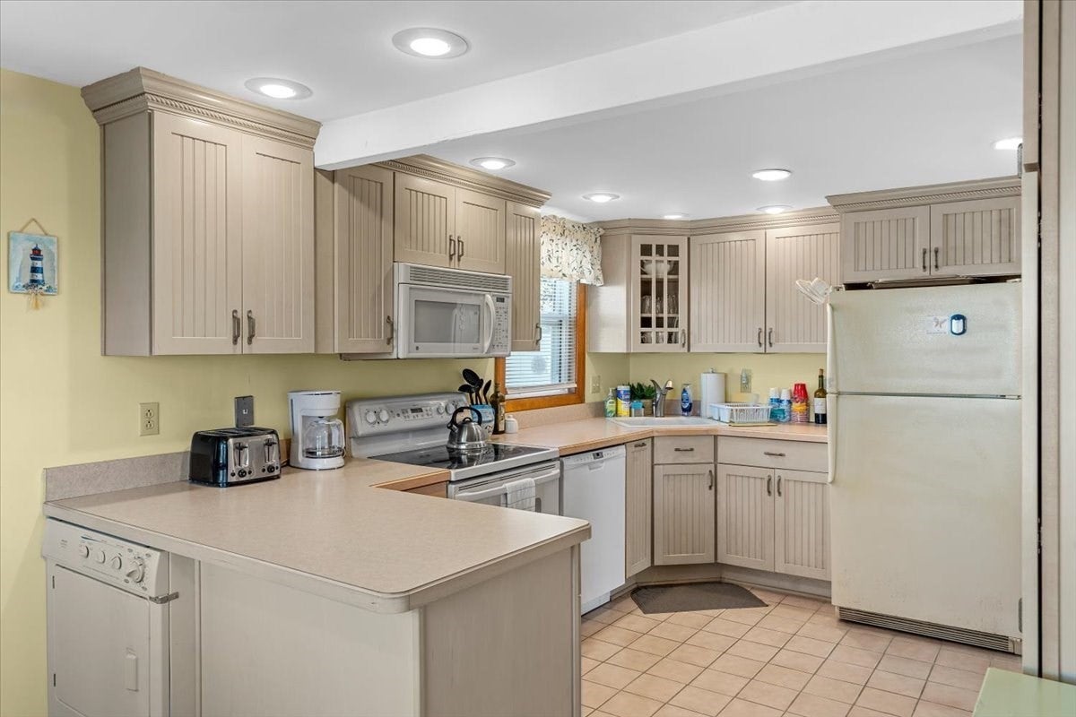 22 Worral Ave, Wareham, MA Photo #13