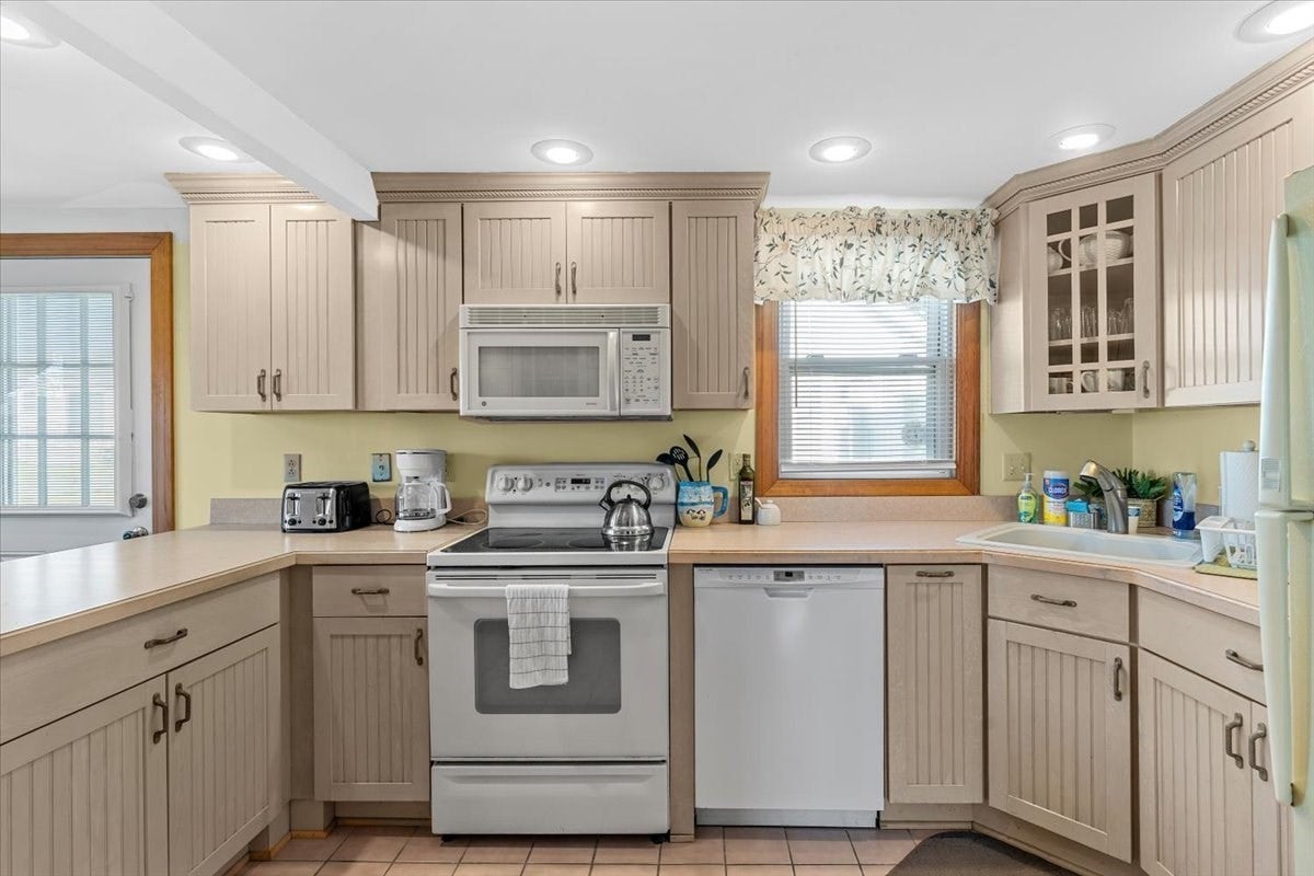 22 Worral Ave, Wareham, MA Photo #15