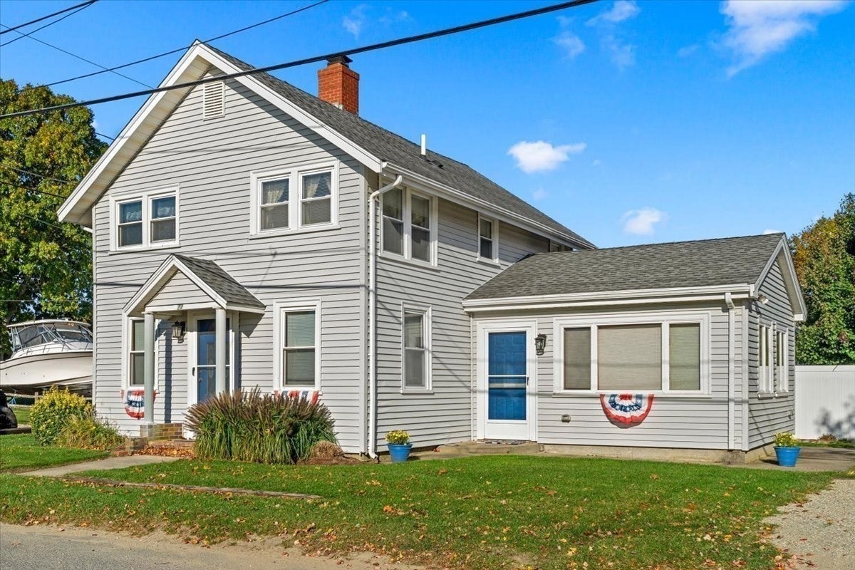 22 Worral Ave, Wareham, MA Photo #2