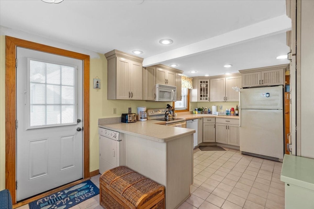 22 Worral Ave, Wareham, MA Photo #12