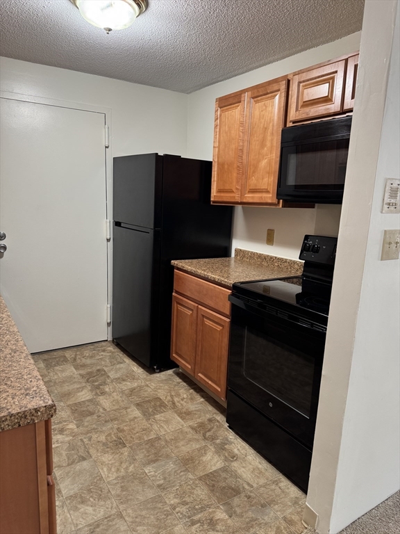 6 Village Rock Lane 17