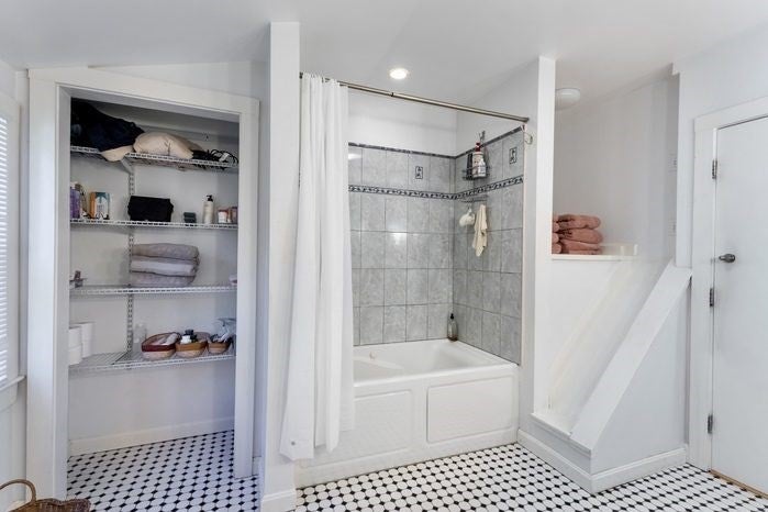 11 Springdale Ave, Wellesley, MA Photo #16