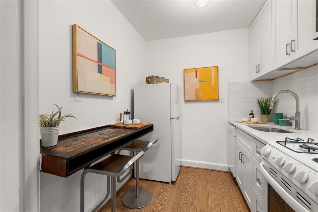 50 Follen Street 109