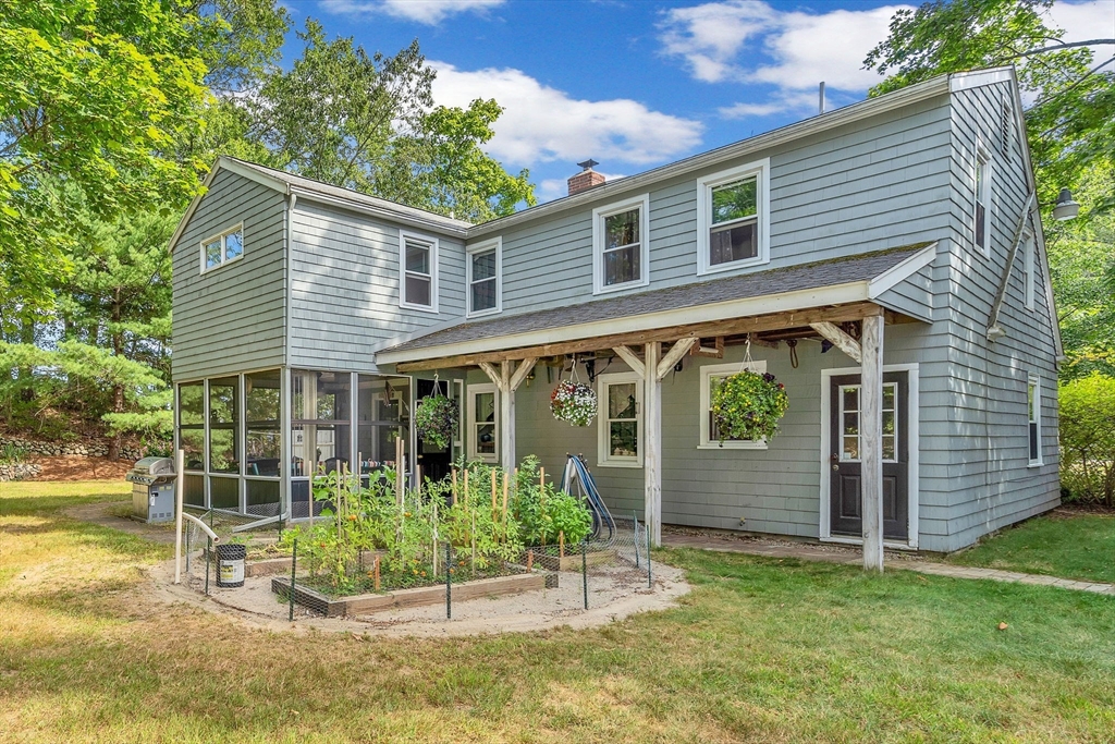 Bellingham, Massachusetts 02019, United States, 3 Bedrooms Bedrooms, ,2 BathroomsBathrooms,Residential,Active,196145