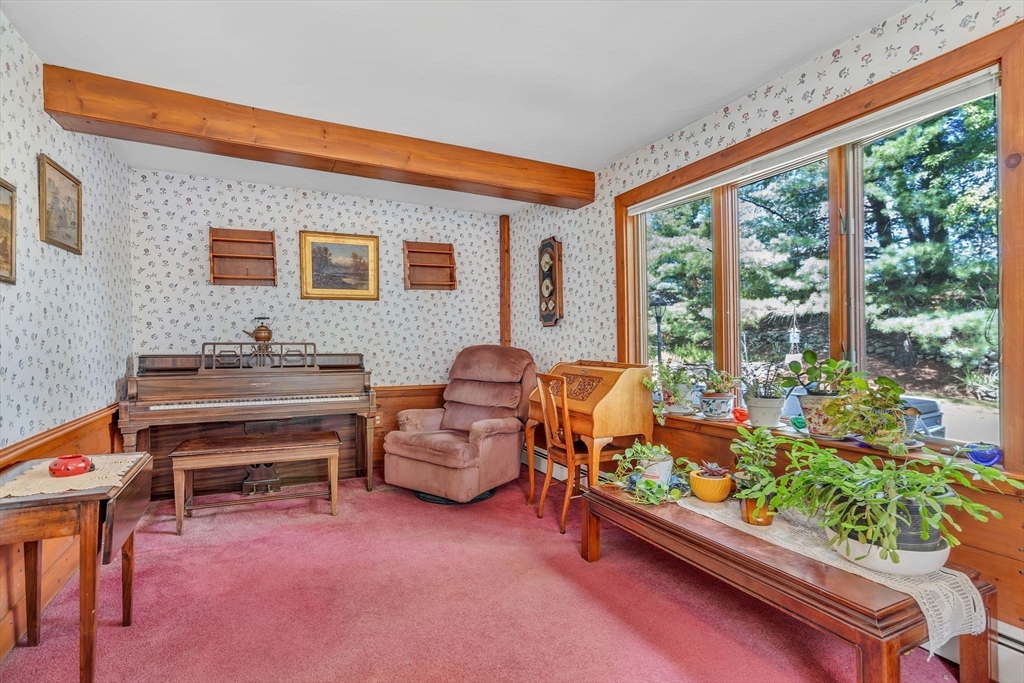 Bellingham, Massachusetts 02019, United States, 3 Bedrooms Bedrooms, ,2 BathroomsBathrooms,Residential,Active,196145