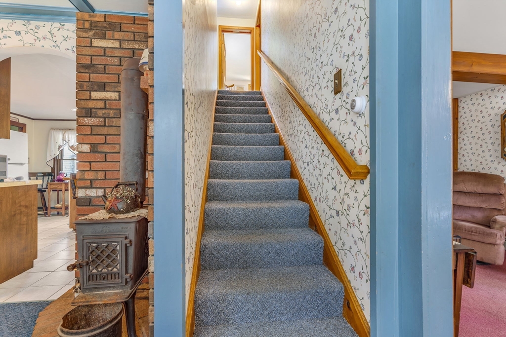 Bellingham, Massachusetts 02019, United States, 3 Bedrooms Bedrooms, ,2 BathroomsBathrooms,Residential,Active,196145