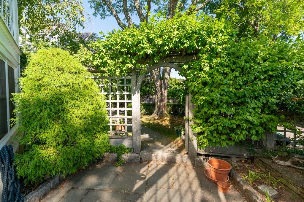 10 Ashland Ave, Manchester, MA, 10 Ashland Ave, Manchester, MA Photo #9