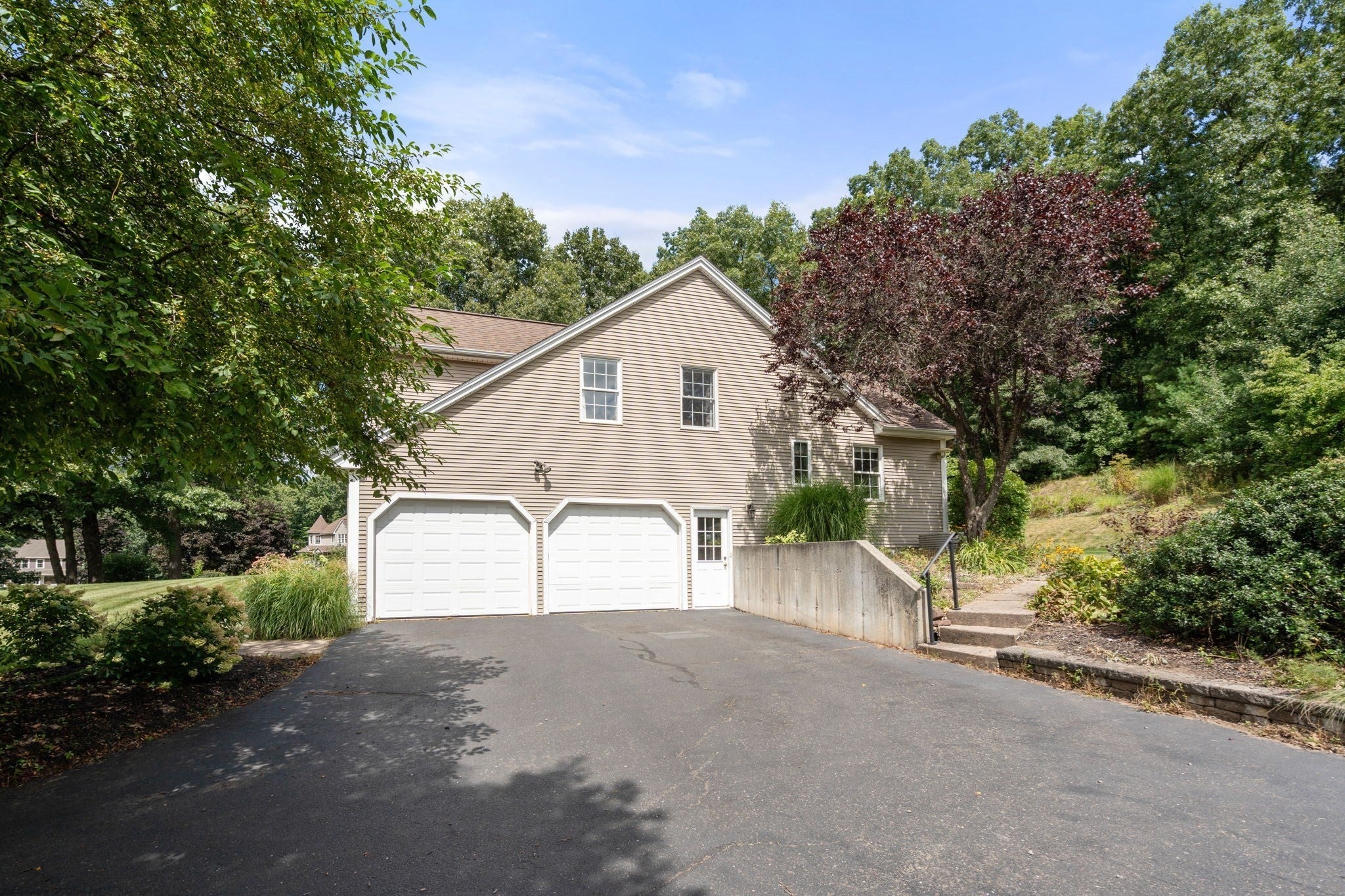 75 Hillcrest Circle, Westfield, MA, 75 Hillcrest Circle, Westfield, MA Photo #3