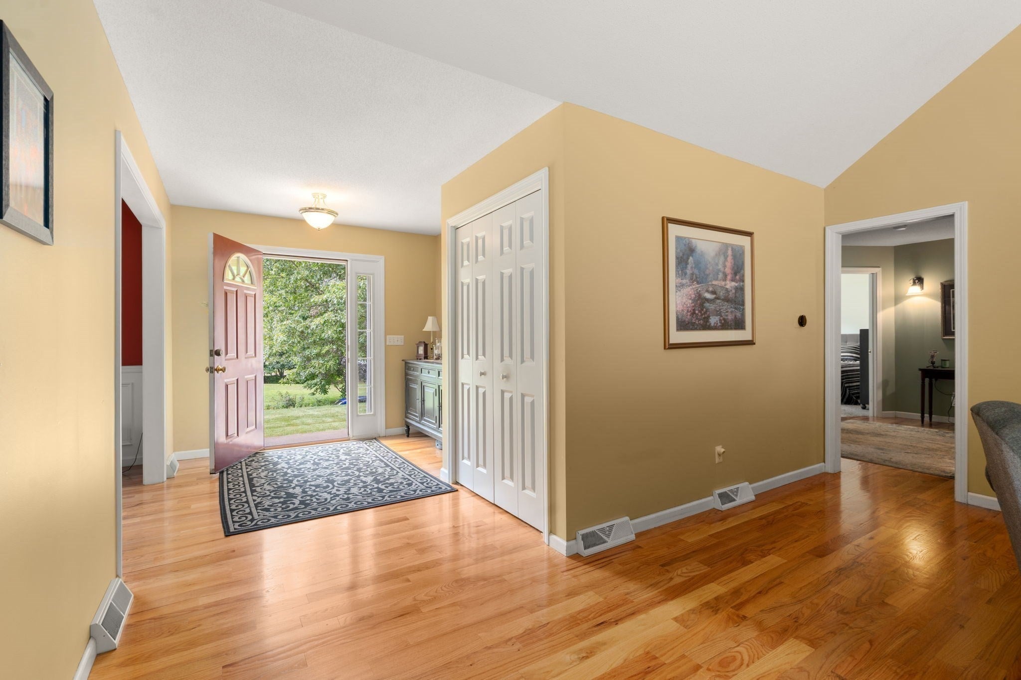75 Hillcrest Circle, Westfield, MA, 75 Hillcrest Circle, Westfield, MA Photo #5