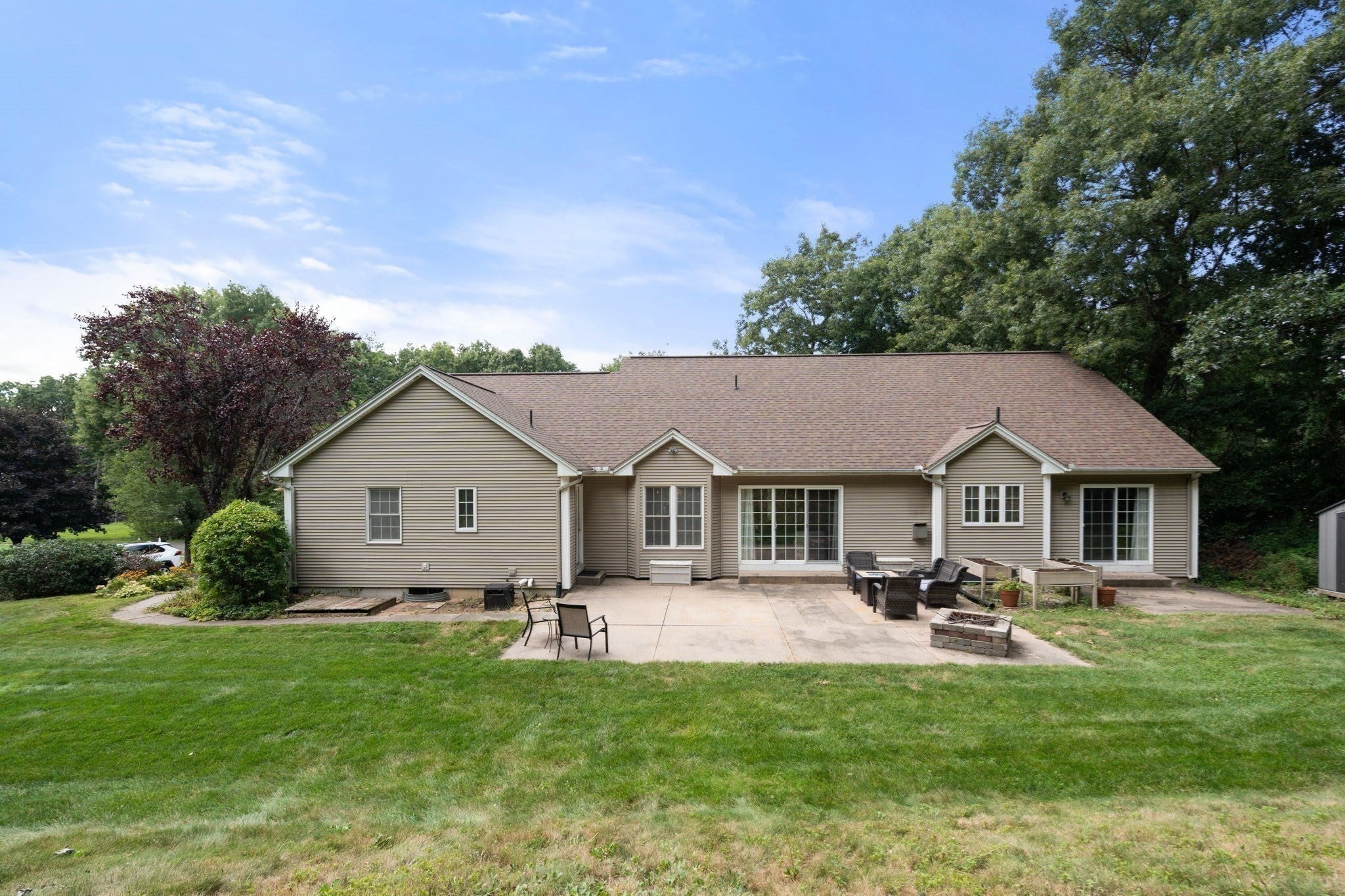 75 Hillcrest Circle, Westfield, MA, 75 Hillcrest Circle, Westfield, MA Photo #37
