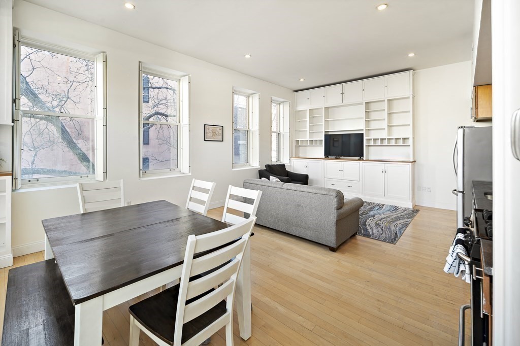 1 Garden St 4