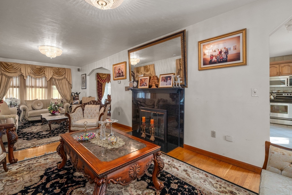 20 Berkmans St