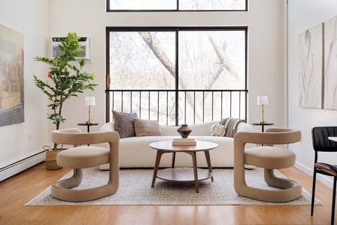 993 Massachusetts Ave 203 Arlington MA 02476