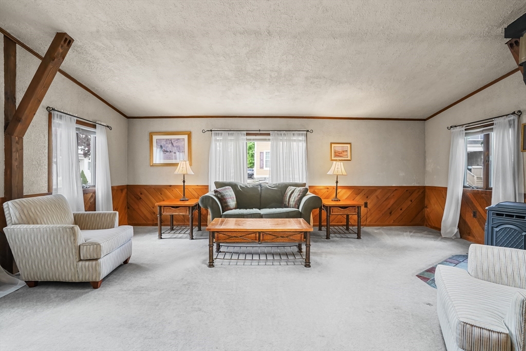 122 S Walker St, Lowell, MA Photo #18