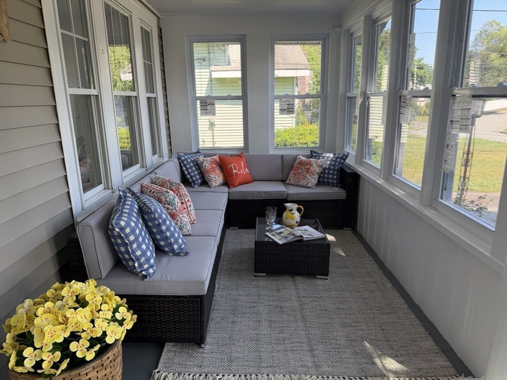 47 Ideal Rd