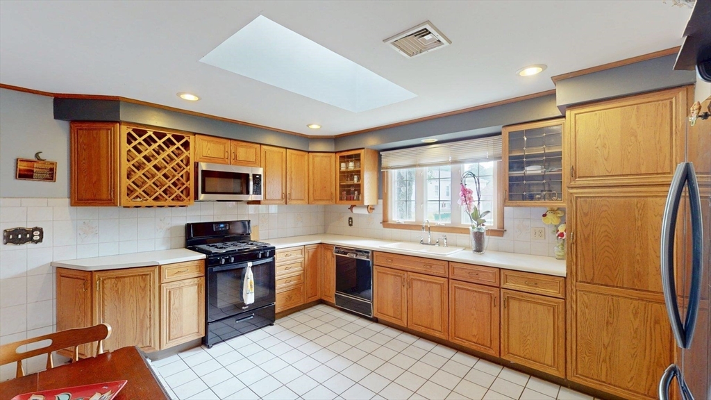 8 Vincent Ave