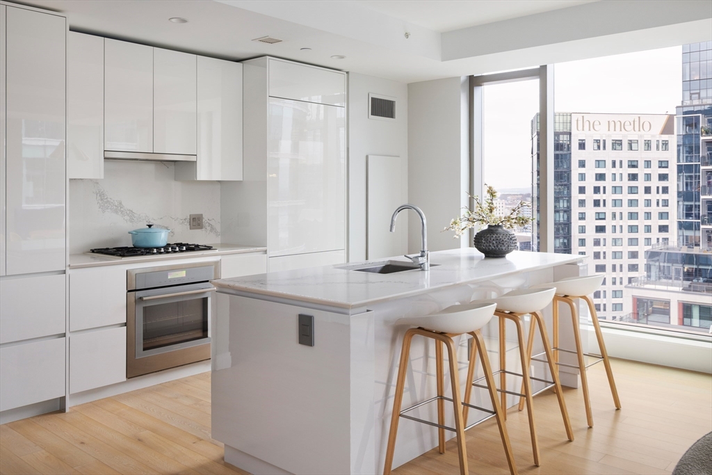 133 Seaport Boulevard 2101