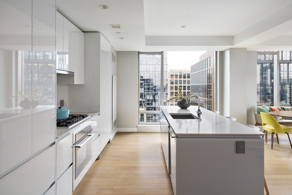 133 Seaport Boulevard 2101