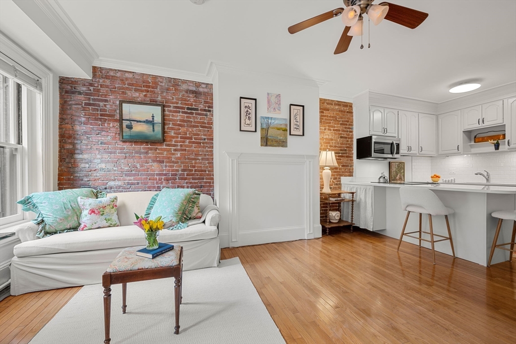 337 Marlborough Street 1B