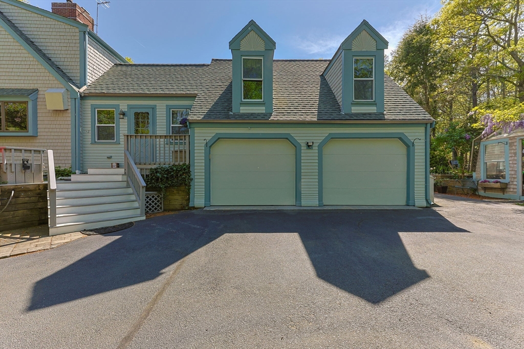 12 Madison Dr