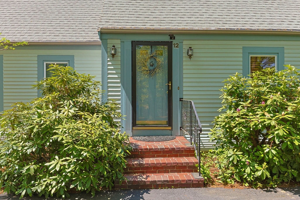 12 Madison Dr