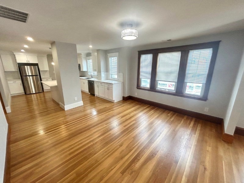 73 Governor Winthrop Rd #2, Somerville, MA Photo #10