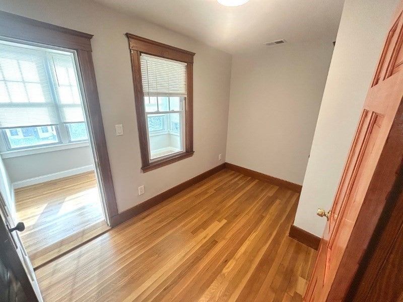 73 Governor Winthrop Rd #2, Somerville, MA Photo #28