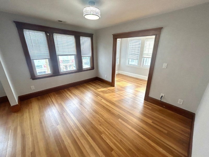 73 Governor Winthrop Rd #2, Somerville, MA Photo #12