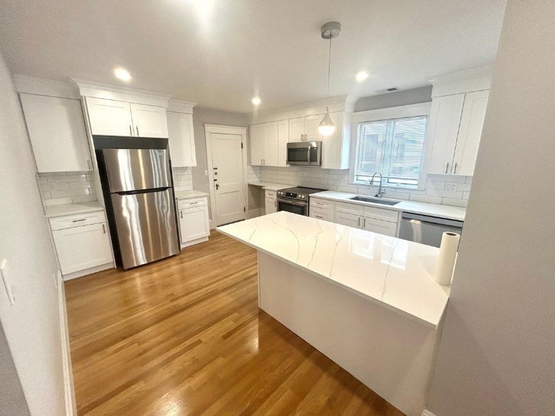 73 Governor Winthrop Rd #2, Somerville, MA Photo #3