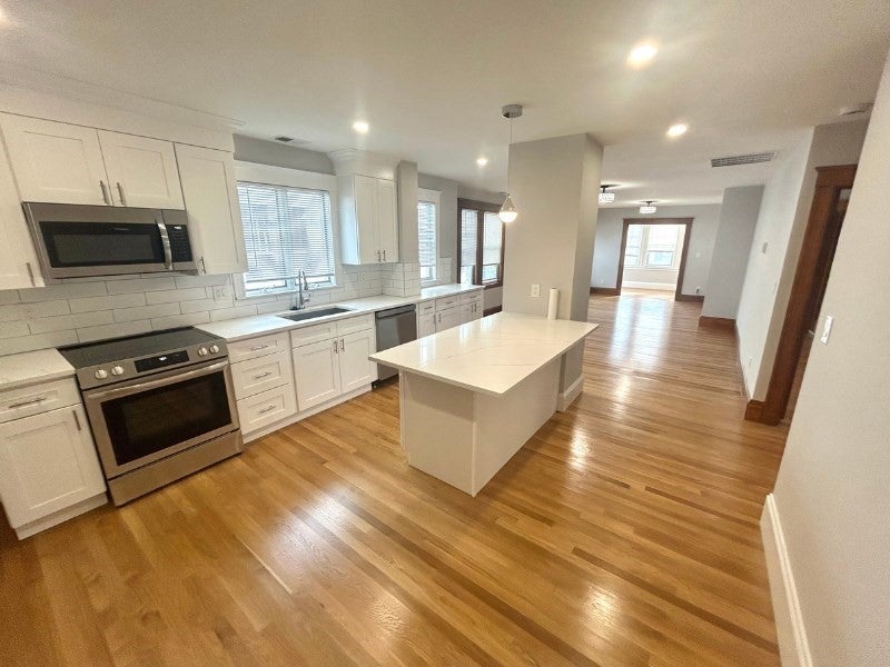73 Governor Winthrop Rd #2, Somerville, MA Photo #1