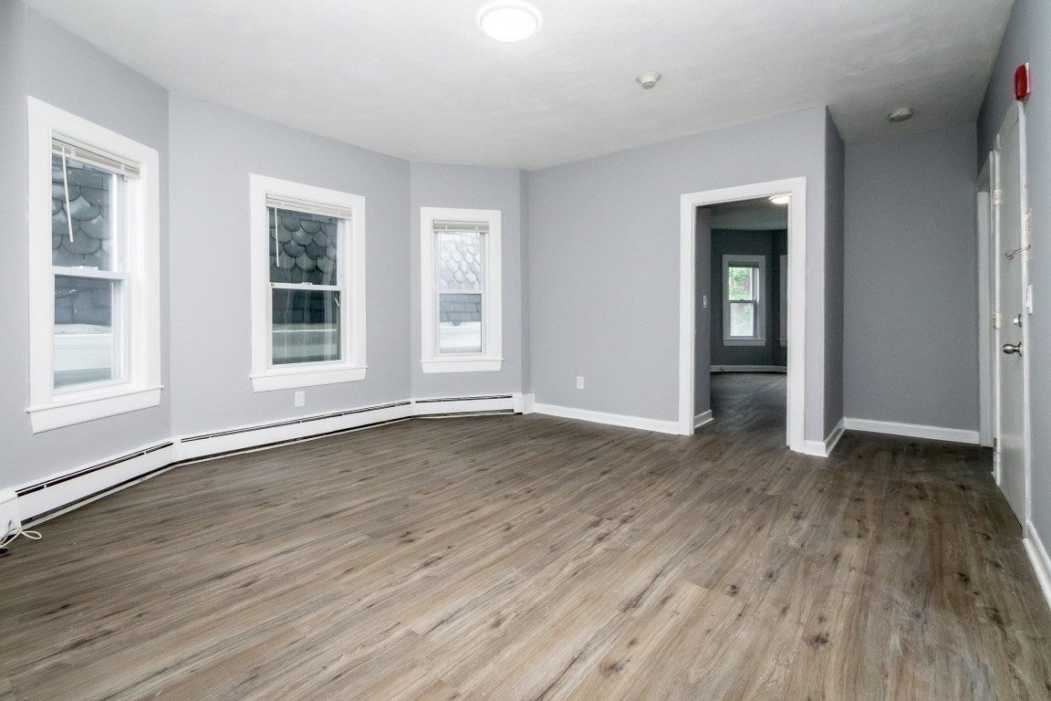 25 W Wyoming Ave 6