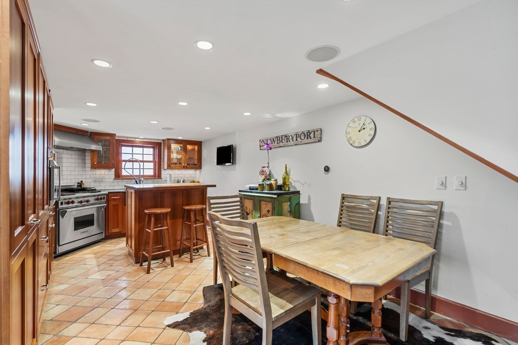 164 Water Street 164