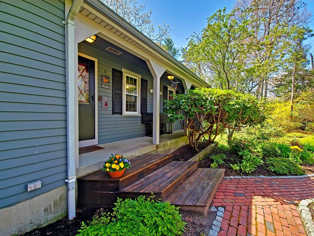 8 Schooner Ln