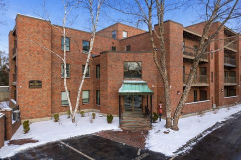 Photo of 123 Elm St #B4, Quincy, MA 02169 (MLS # 73464994)