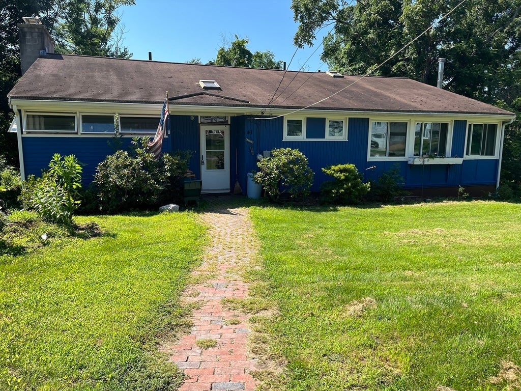 41 Iroquois Street, Worcester, MA Photo #1