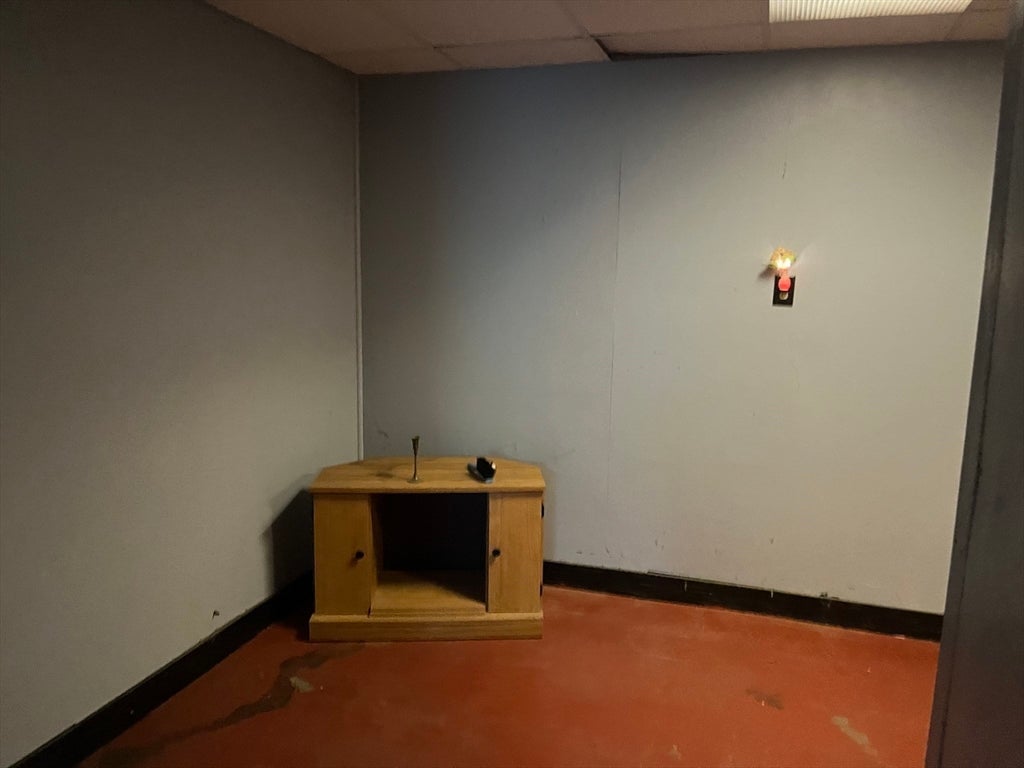 41 Iroquois Street, Worcester, MA Photo #27