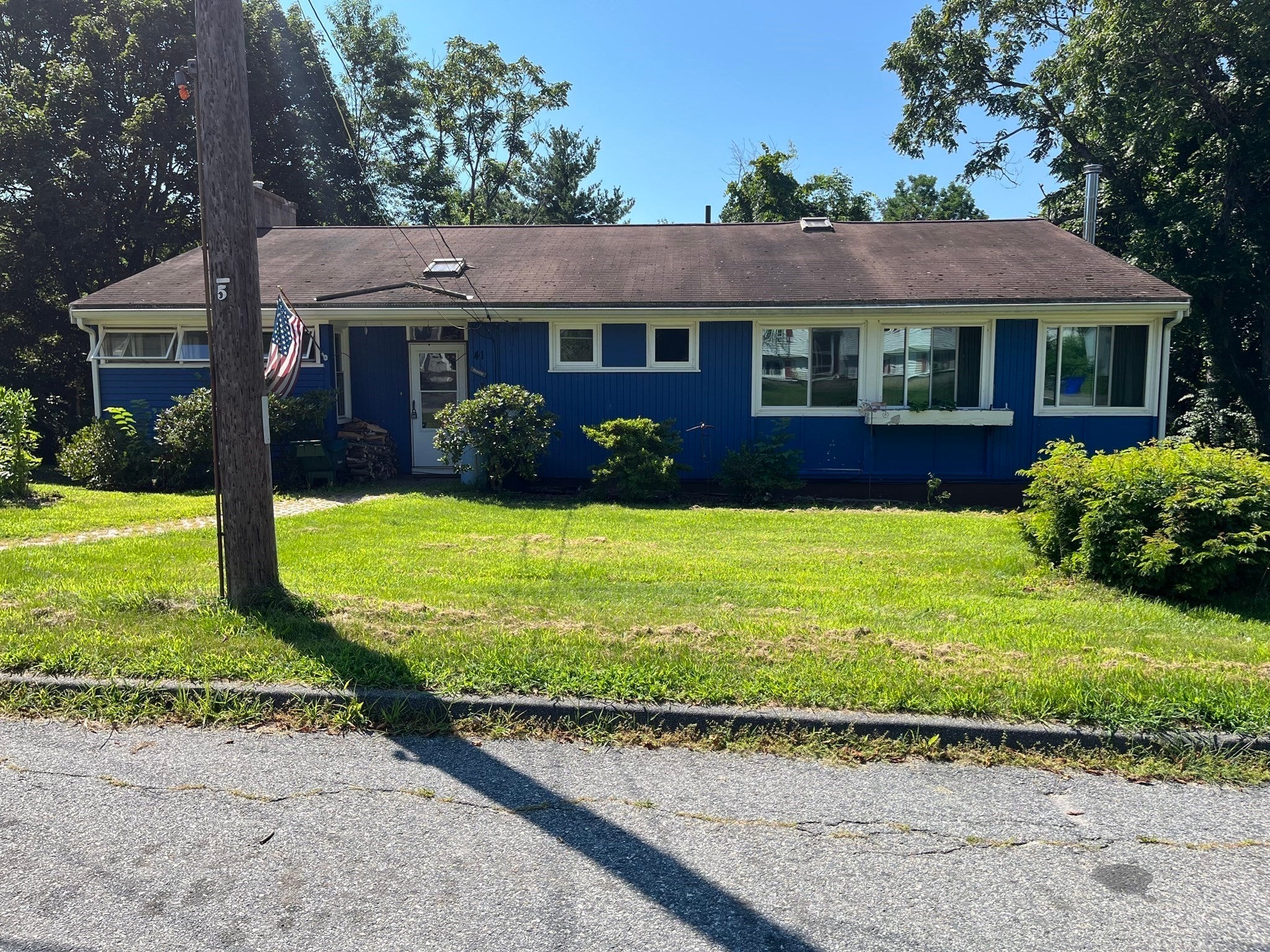 41 Iroquois Street, Worcester MA 01602