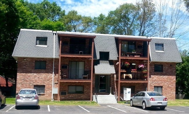 Photo of 1 Cassidy Lane, Medway, MA