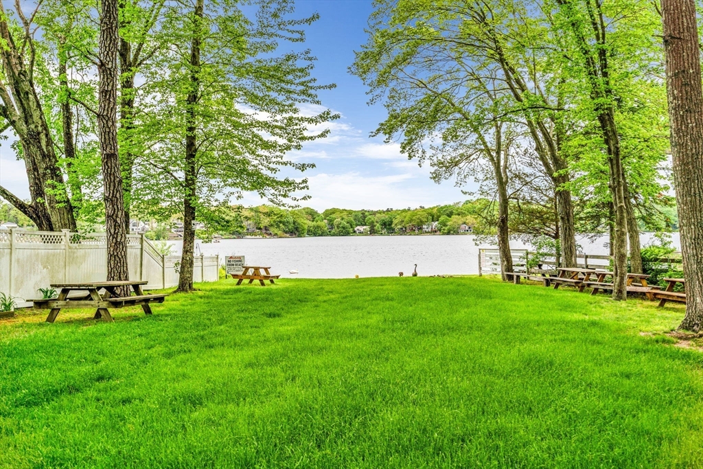 Bellingham, Massachusetts 02019, United States, 3 Bedrooms Bedrooms, ,3 BathroomsBathrooms,Residential,Pending,135664