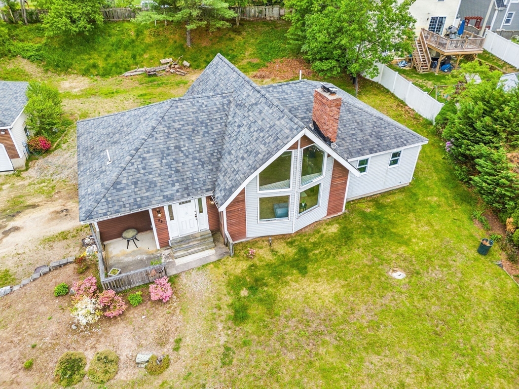 Bellingham, Massachusetts 02019, United States, 3 Bedrooms Bedrooms, ,3 BathroomsBathrooms,Residential,Pending,135664