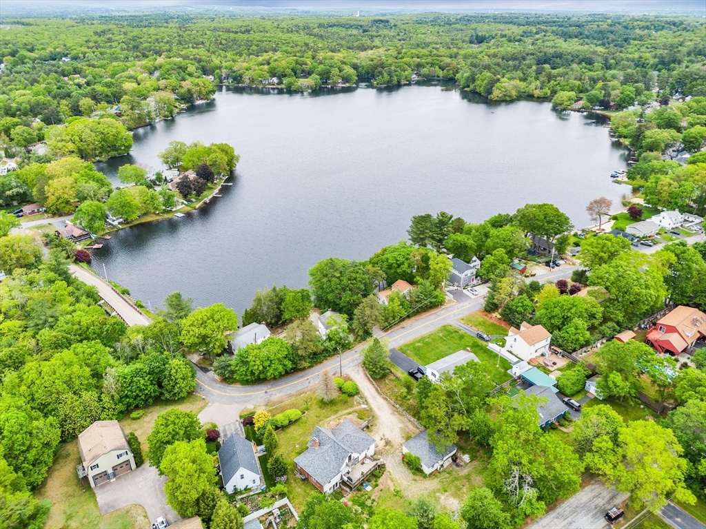 Bellingham, Massachusetts 02019, United States, 3 Bedrooms Bedrooms, ,3 BathroomsBathrooms,Residential,Pending,135664